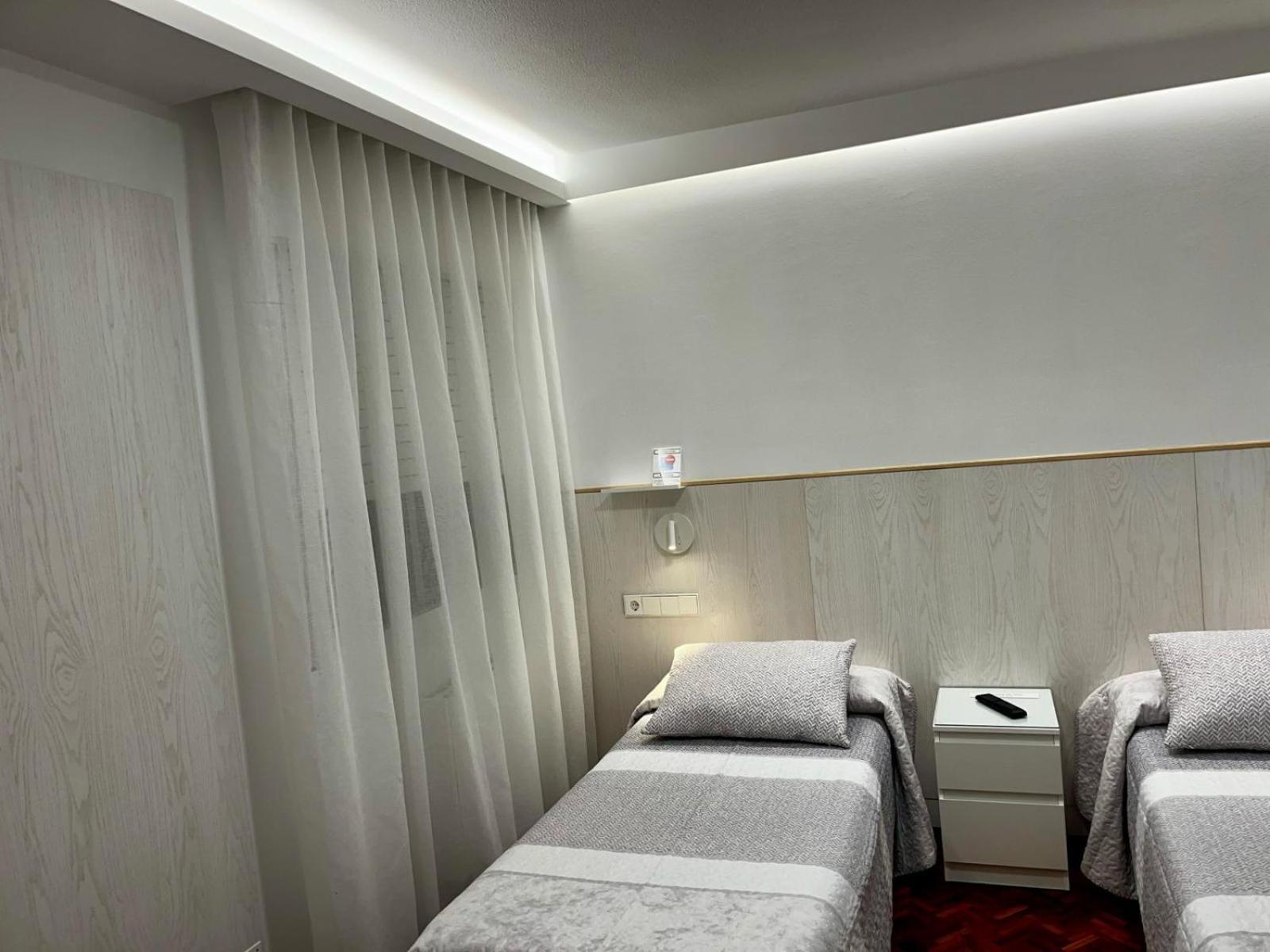 סנטיאגו דה קומפוסטלה Hostal Charo II מראה חיצוני תמונה