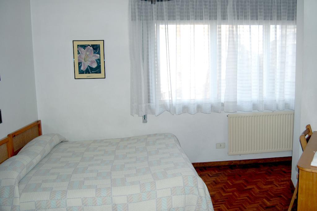 סנטיאגו דה קומפוסטלה Hostal Charo II חדר תמונה